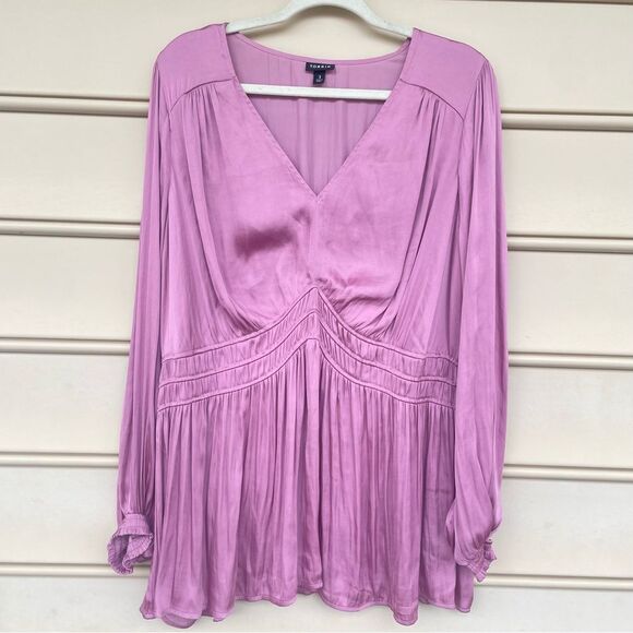 Torrid Mauve Peplum Satin Smocked Waist Top V-Neck Size 3X - Picture 2 of 8